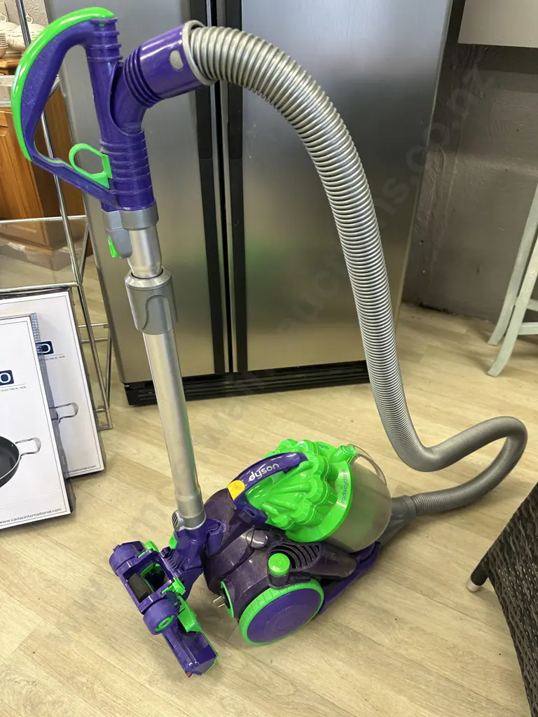 Dyson 12 Radix Cyclone Vacuum Cleaner #103-AU-A19218 Image 1++