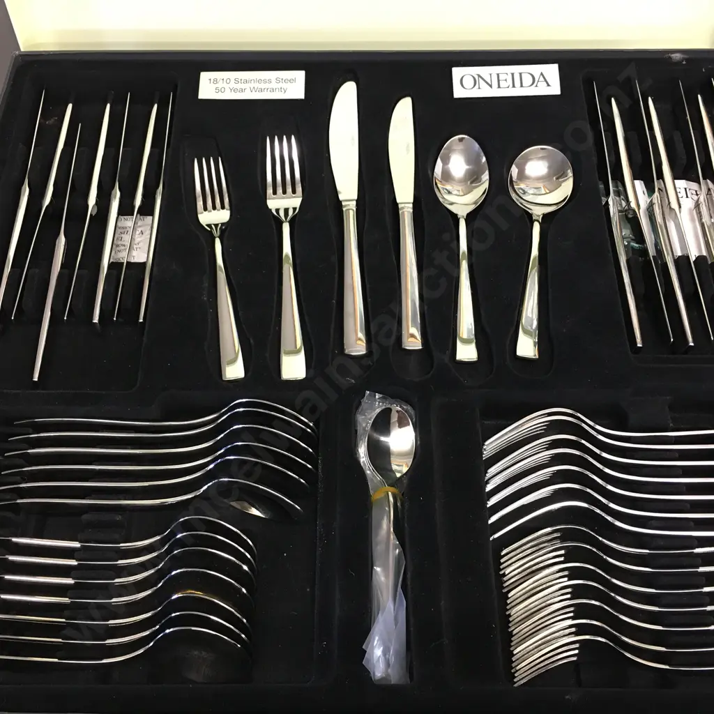 Oneida Andorra 56 Piece Cutlery Set, Boxed. 18/10 Image 1++
