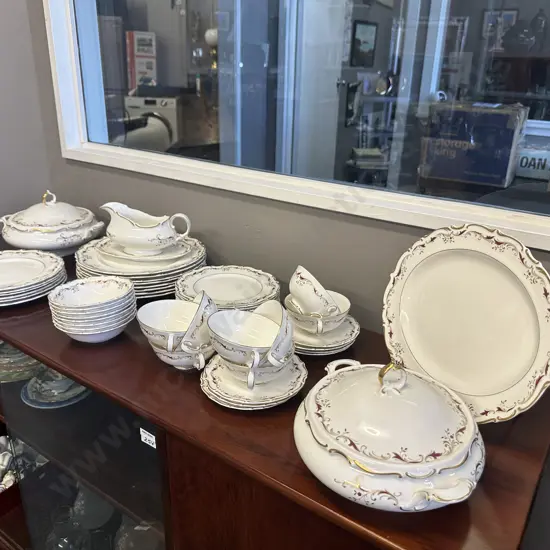 Royal Doulton 'Strasbourg' Dinner Service H.4958 