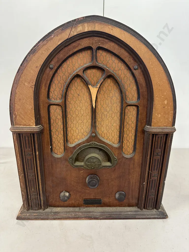 Vintage Atwater Kent 647 Cathedral Style Radio Image 1++