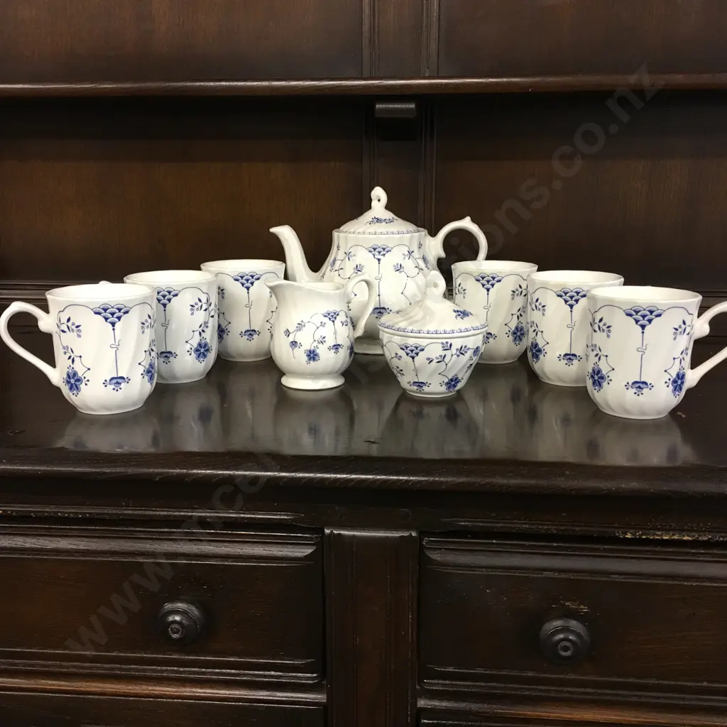 Churchill Teapot, Creamer, Sugar Bowl With Six Coffee Mugs Image 1++
