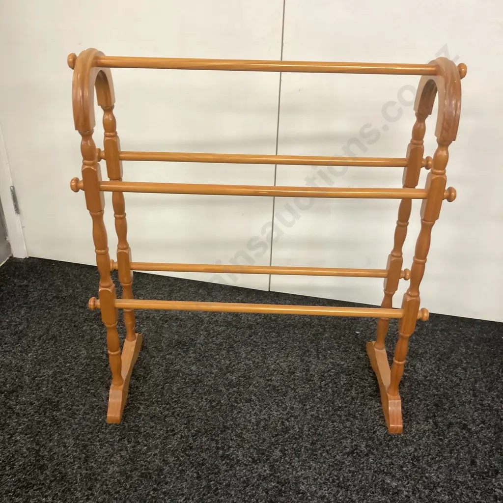 Pine Freestanding Towel Rail. H78 W70 D30cm Image 1++