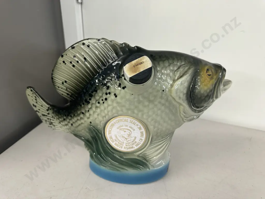 Vintage Jim Beam Fish Decanter Image 1++
