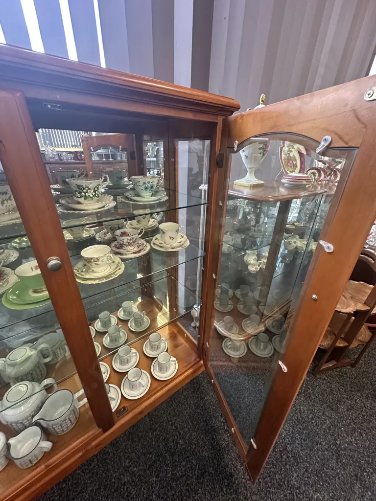 Pine China Display Cabinet Double Glass Door & Sides, 3 Glass Shelves, Mirror Backed. H119 w100 D33cm Image 1++