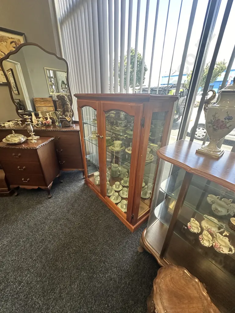 Pine China Display Cabinet Double Glass Door & Sides, 3 Glass Shelves, Mirror Backed. H119 w100 D33cm Image 1++