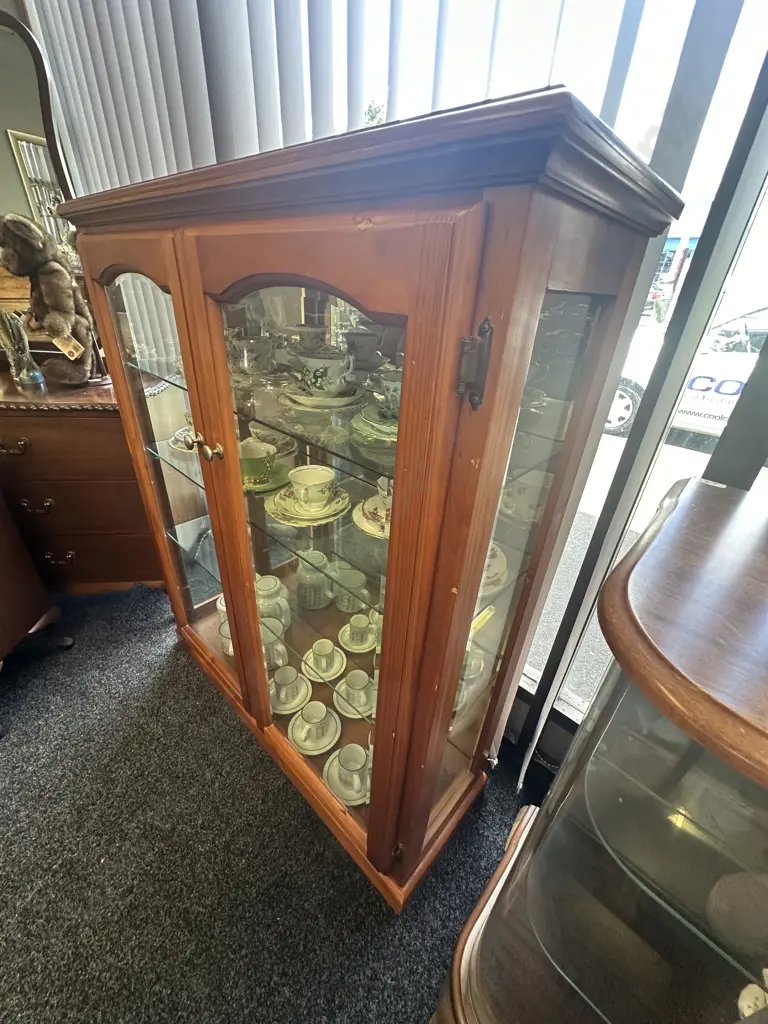 Pine China Display Cabinet Double Glass Door & Sides, 3 Glass Shelves, Mirror Backed. H119 w100 D33cm Image 1++