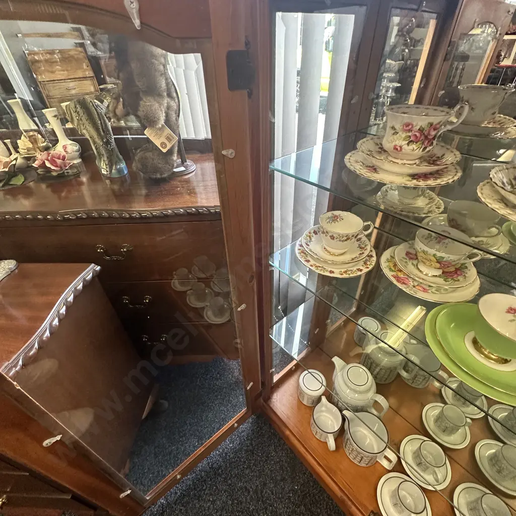 Pine China Display Cabinet Double Glass Door & Sides, 3 Glass Shelves, Mirror Backed. H119 w100 D33cm Image 1++