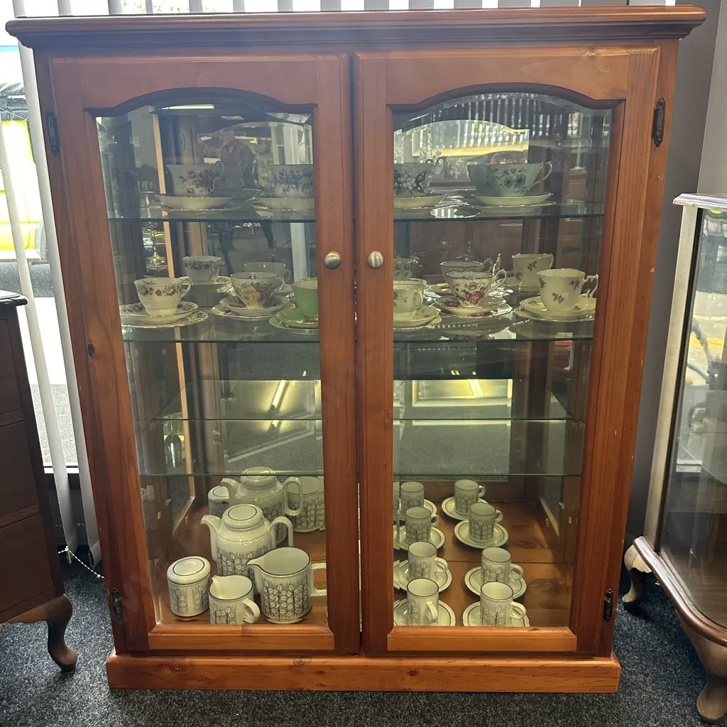 Pine China Display Cabinet Double Glass Door & Sides, 3 Glass Shelves, Mirror Backed. H119 w100 D33cm Image 1++