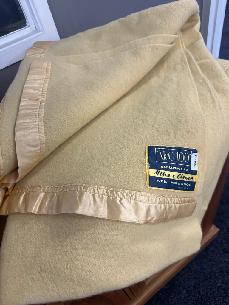 Pair of Vintage Milne & Choyce 100% Pure Wool Yellow Blankets Image 1++
