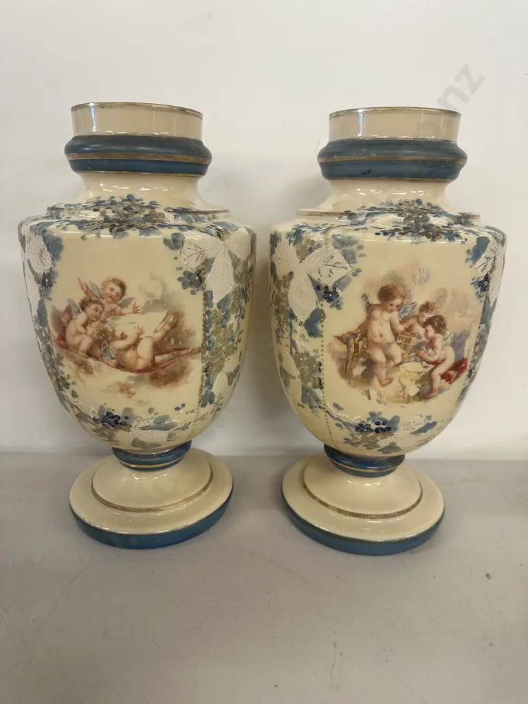 Pair Of Stunning Neoclassical Portrait Vases H33cm. Image 1++