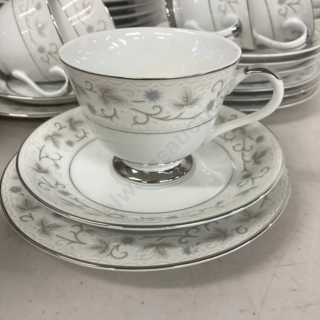 Vintage Yamato Fine China 37 Pieces Royal Series Royalty Pattern, Made In Japan Image 1++