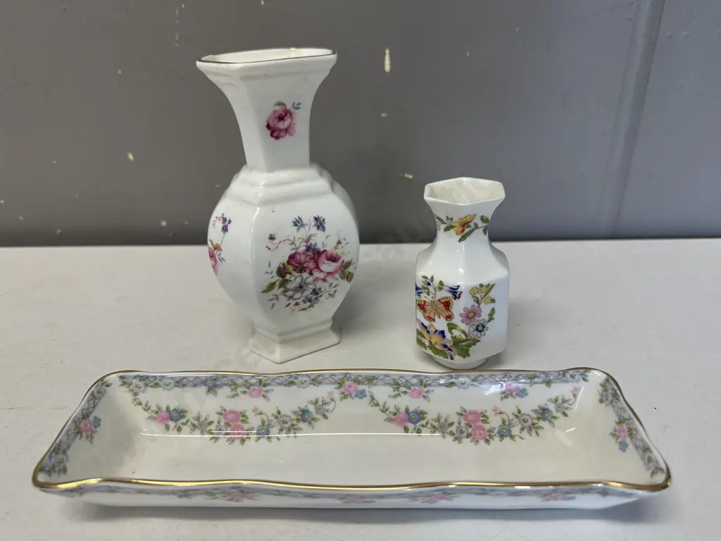 China Items Including Aynsley & Coalport Vase With Dish Image 1++