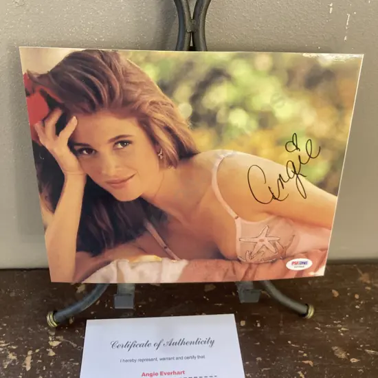 Angie Everhart Autographed 20 x 26cm Colour Photograph With Authentication PSA/DNA S37865