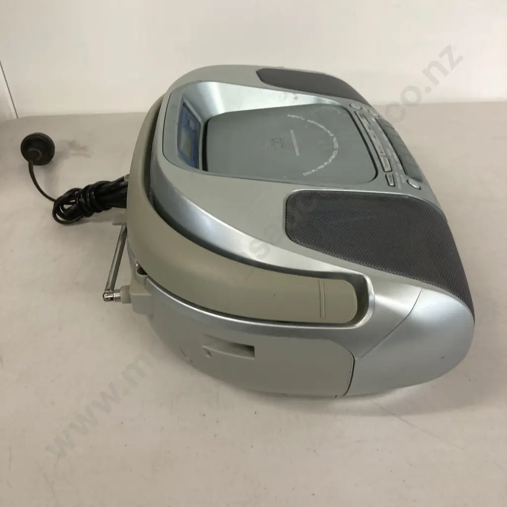 Panasonic Portable Stereo CD System RX-D26 Image 1++