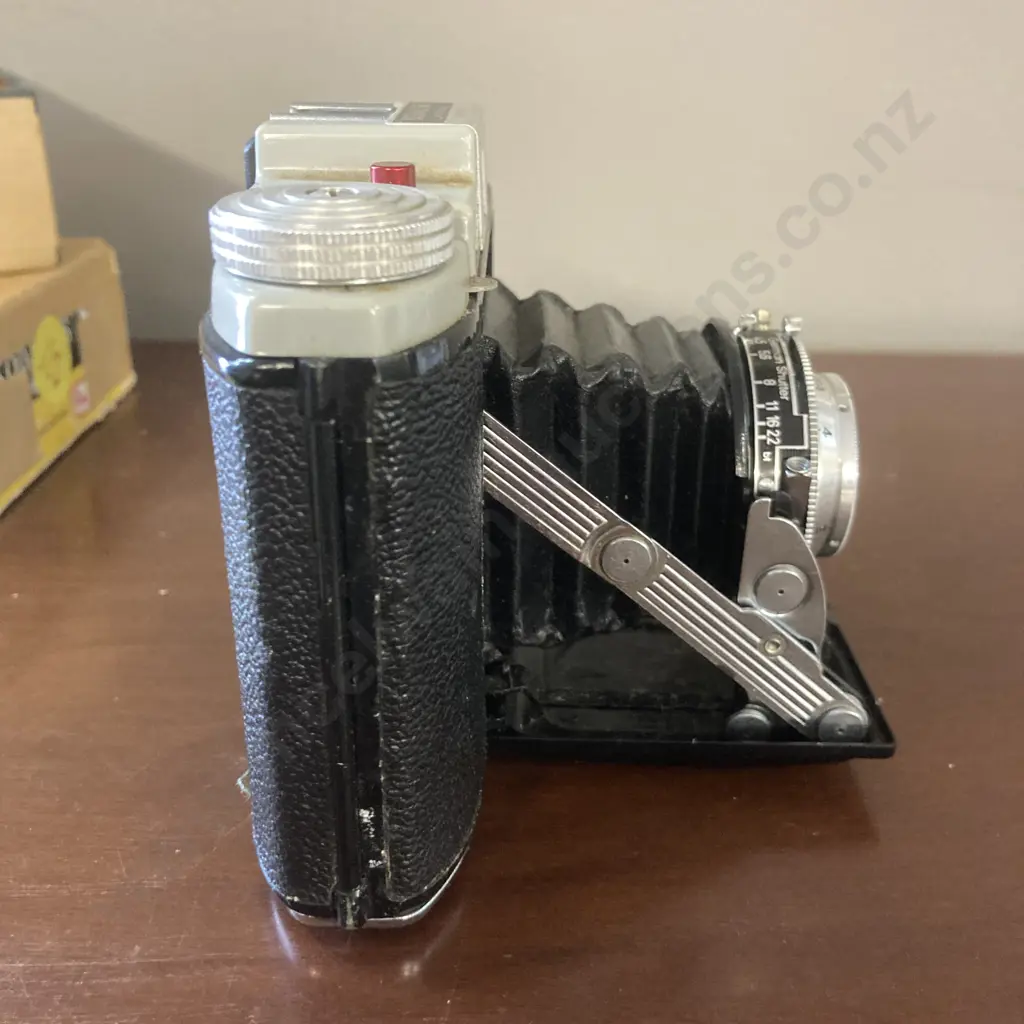 Kodak 66 Model III Folding Bellows Camera Vintage with Manual and Original Box Image 1++