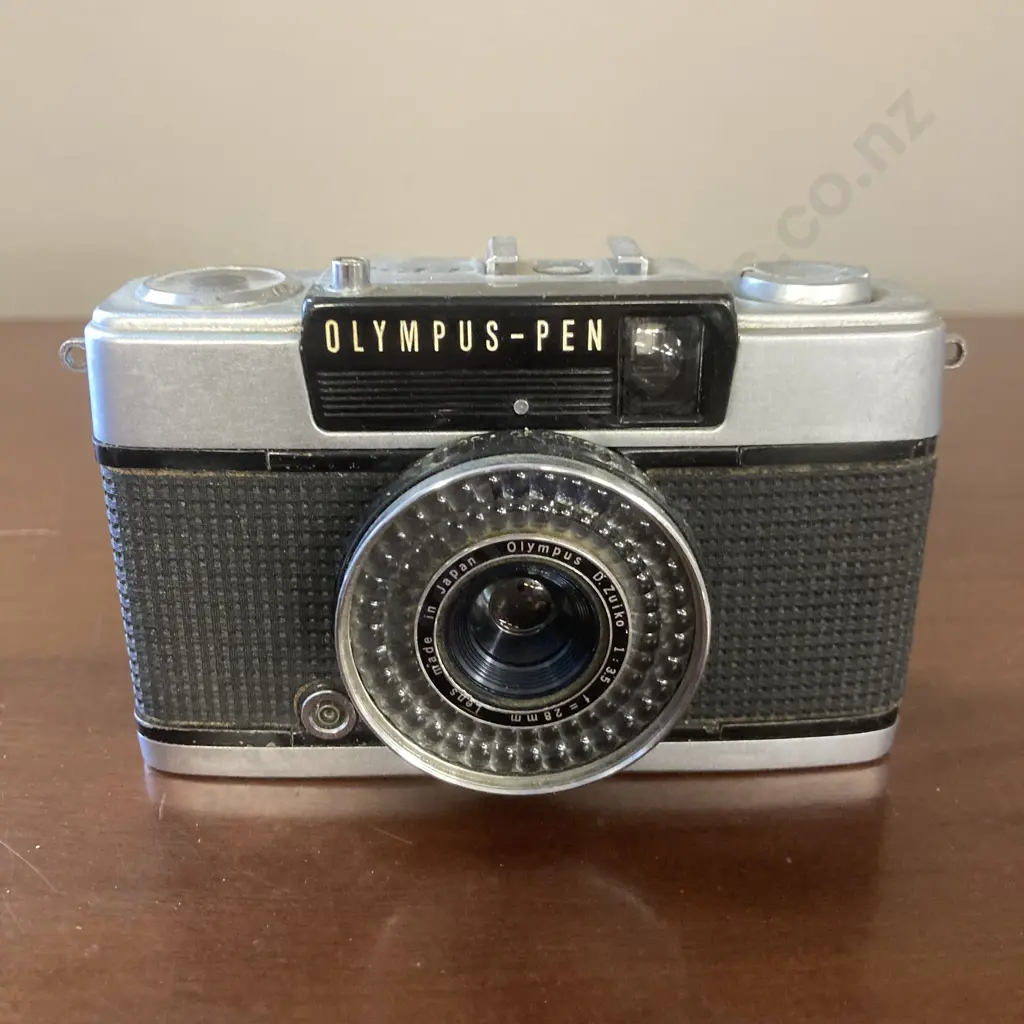 Vintage Olympus Pen EE-2 Half Frame Film Camera JAPAN, D.Zuiko Lens Image 1++