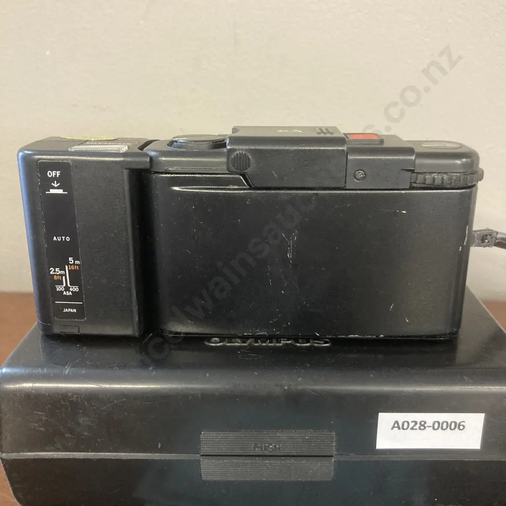 Olympus XA A11 Flash Point & Shoot 35mm Film Camera JAPAN, With Case Image 1++