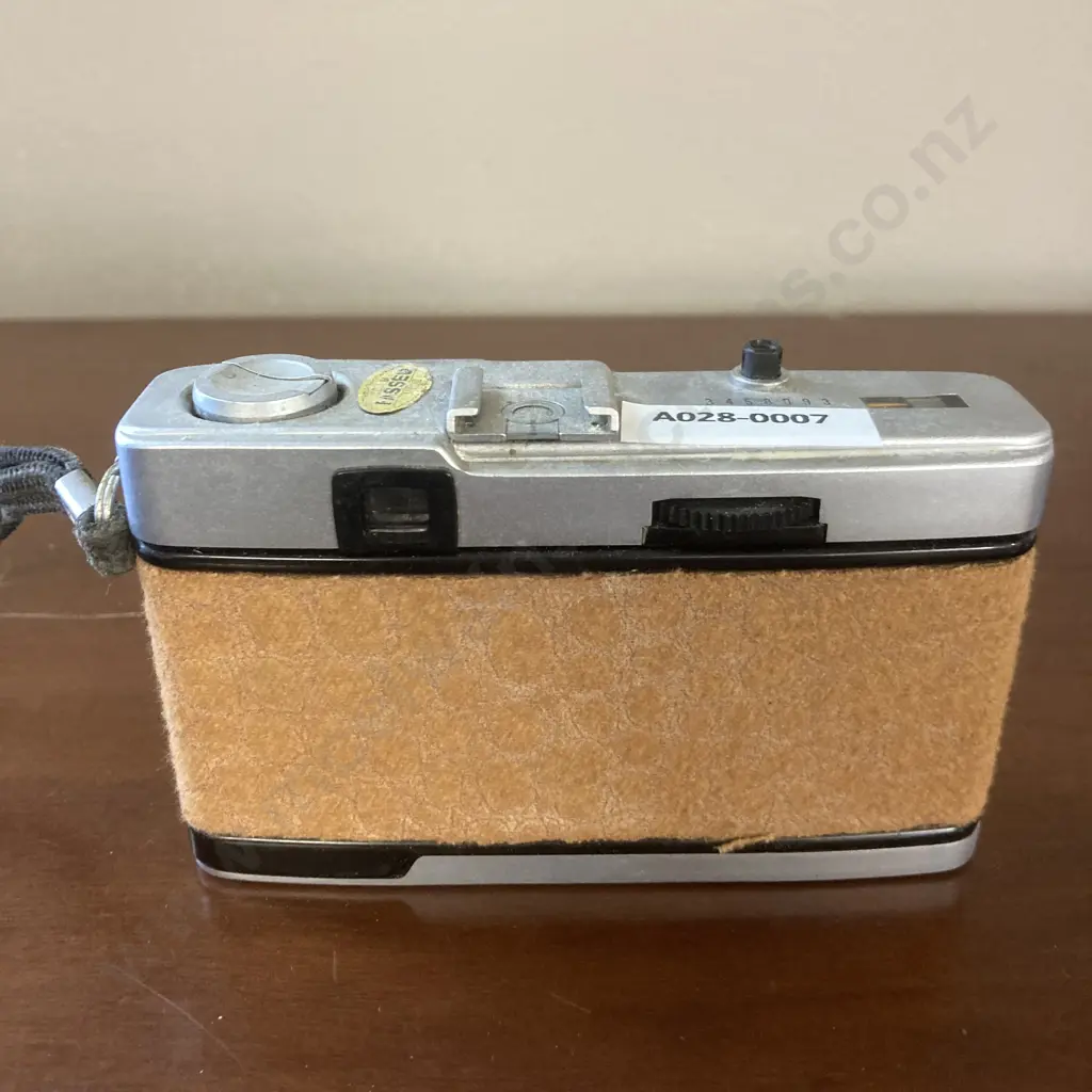 Vintage Olympus Trip 35 Film Camera JAPAN, Brown Leather Effect Finish, D.Zuiko 40mm F2.8 Lens Image 1++