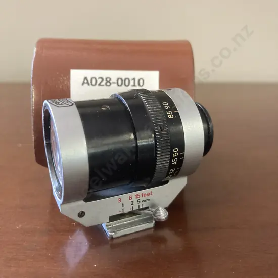TEWE Variable Zoom Viewfinder 35 - 135 With Case. #09822