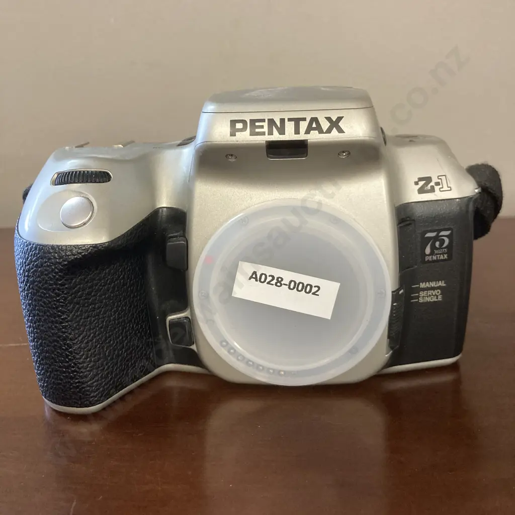 Pentax Z-1 Special Edition Quartz Date "75th Anniversary" 35mm AF Film SLR Camera Body Image 1++