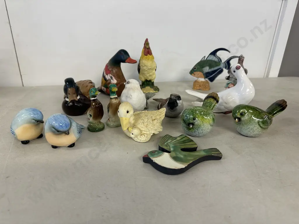 Selection of Bird & Fish Ornaments Including Hereford Image 1++