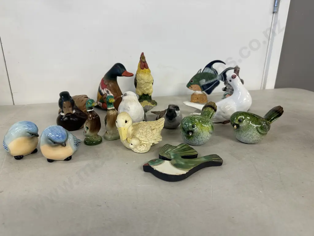 Selection of Bird & Fish Ornaments Including Hereford Image 1++