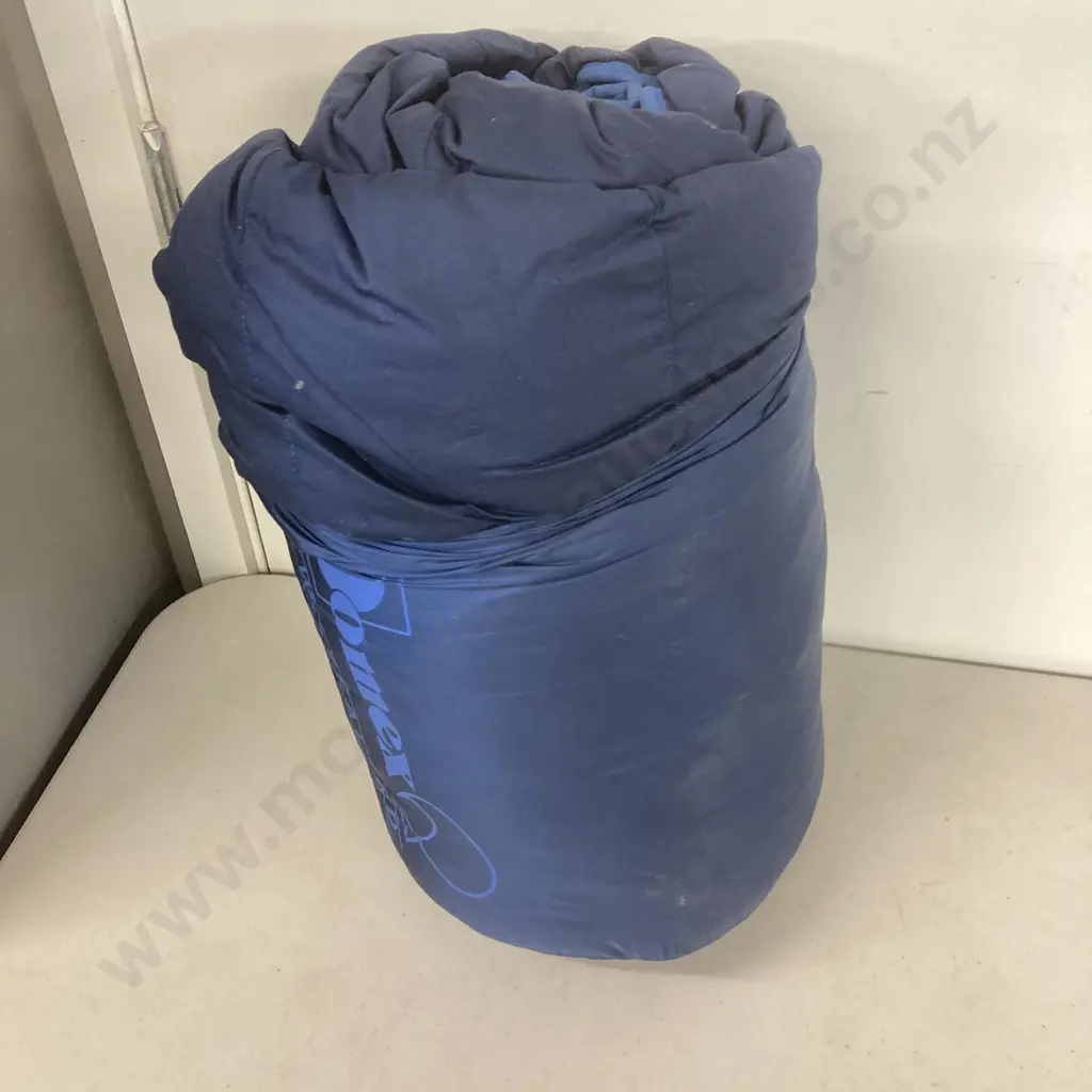 Domex Huntsman 686 51 Sleeping Bag - Quallofil .7 Image 1++