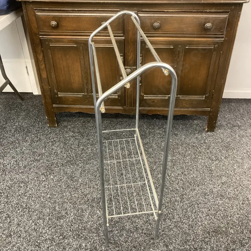 Freestanding Metal Towel Rail With Shelf. H85 W57 D23.5cm Image 1++