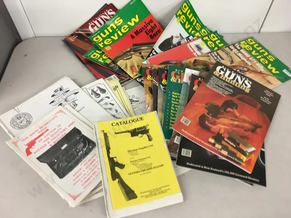 Gung-Ho Annuals, NZ Guns & Hunting Magazines, Sold with -031 Image 1++