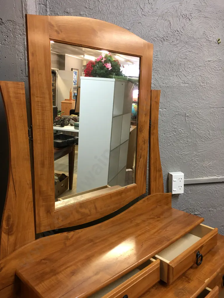 Cherry Wood Effect 8 Drawer Dressing Table With Ring Handles, Pair of 3 Drawer Bedside Cabinets (As Found Condition) Image 1++