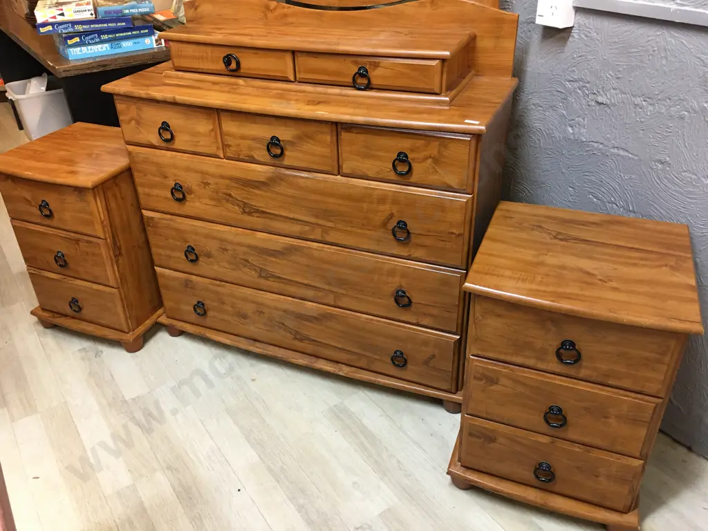 Cherry Wood Effect 8 Drawer Dressing Table With Ring Handles, Pair of 3 Drawer Bedside Cabinets (As Found Condition) Image 1++