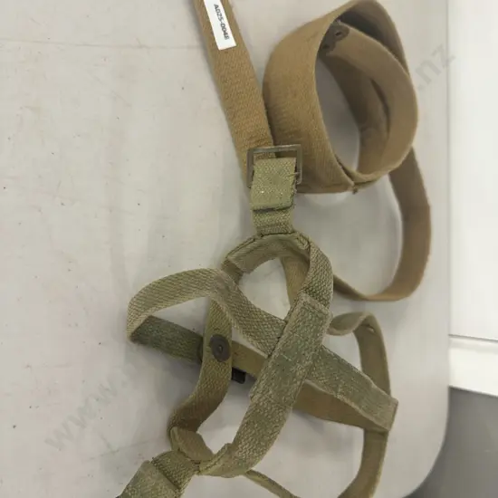 WW2 Canadian Pattern 1919/25 Canteen Carrier & Strap - ZL&T ( Zephyr Loom & Textile) Dated 1942
