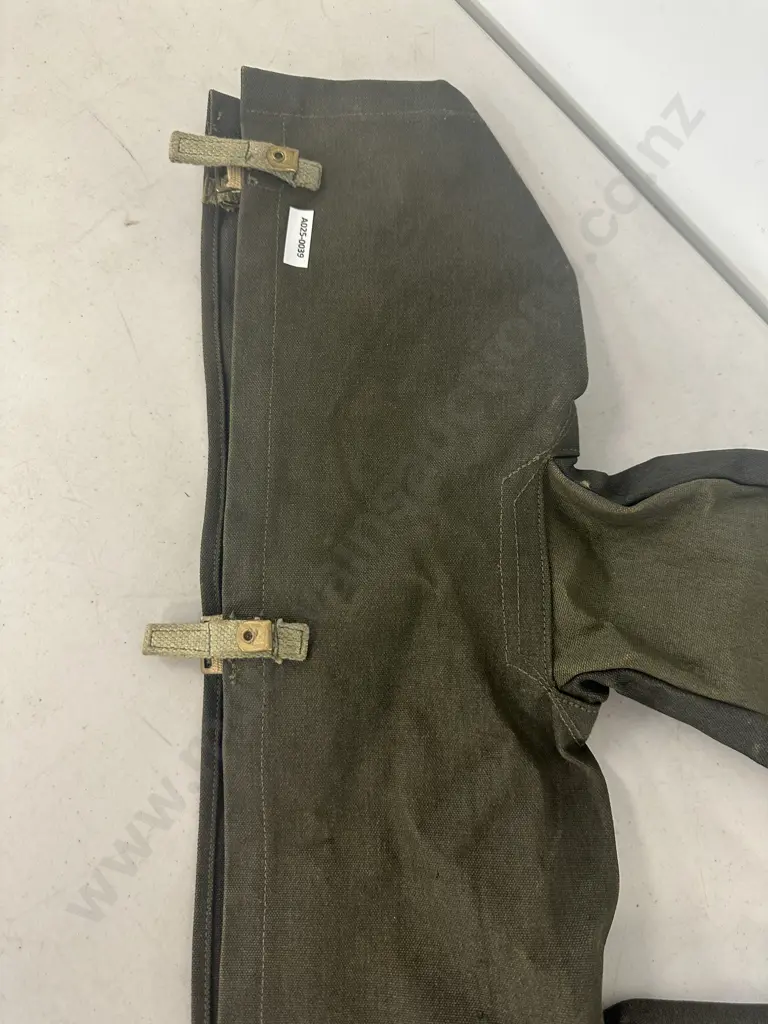 British WWII Bren Machine Gun Cover - Green Canvas Image 1++
