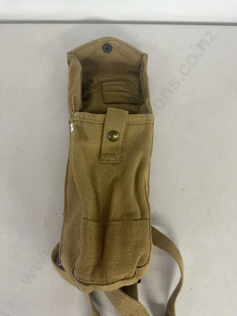 British Army P37 Canvas Basic Pouch MK I - Has 3 Cartridge Loops Under The Box Lid Cap Image 1++