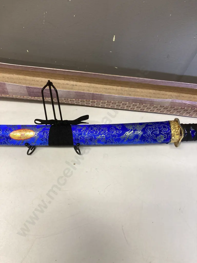 Decorative Japanese Katana With Scabbard, Boxed. L85cm Image 1++