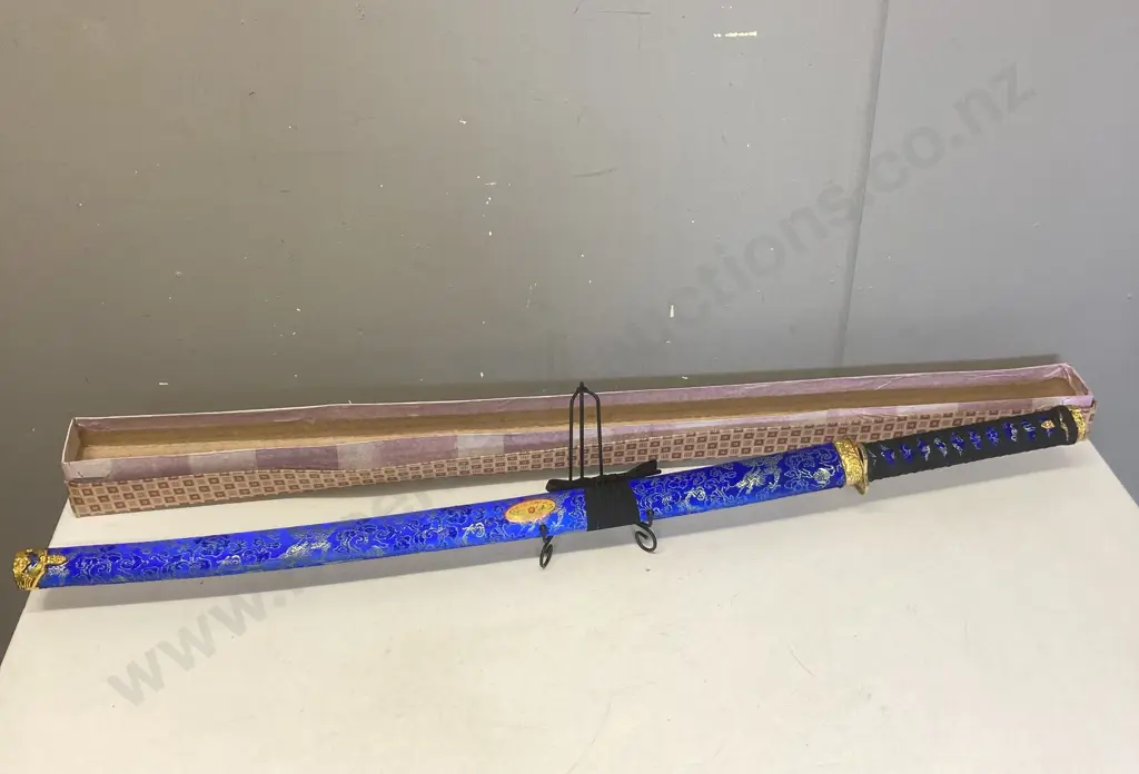 Decorative Japanese Katana With Scabbard, Boxed. L85cm Image 1++