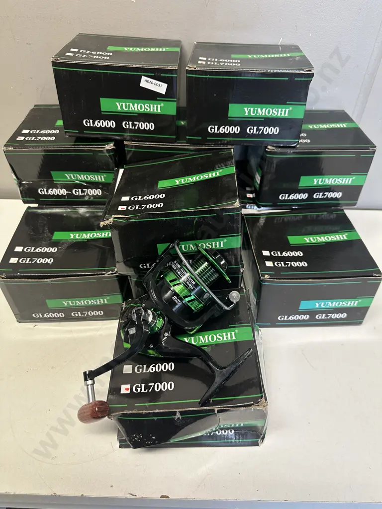 Lot of 13 x YUMOSHI GL7000 Fishing Reels, Gear Ratio 5.5:1 - New Image 1++