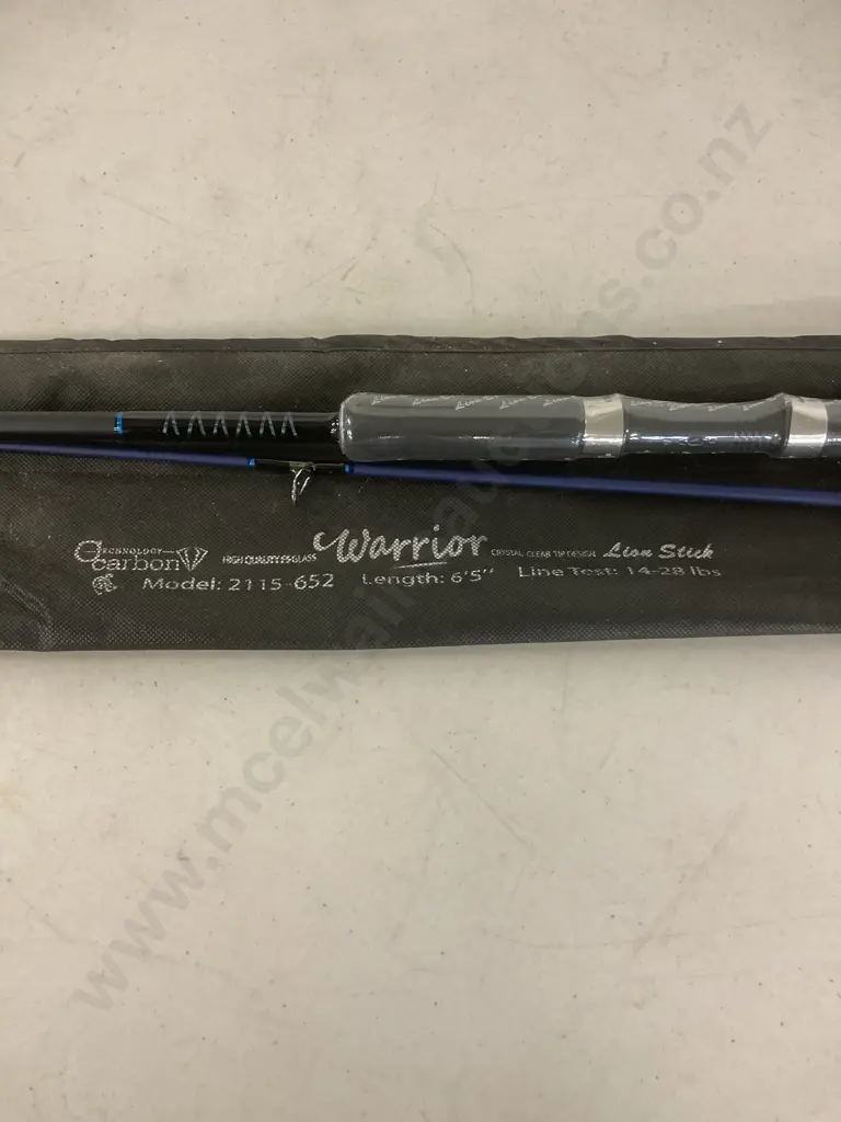 Warrior Lion Stick Model 2115-652 Length 6'5" Line Test 14-28lbs, 2 Piece - New Image 1++