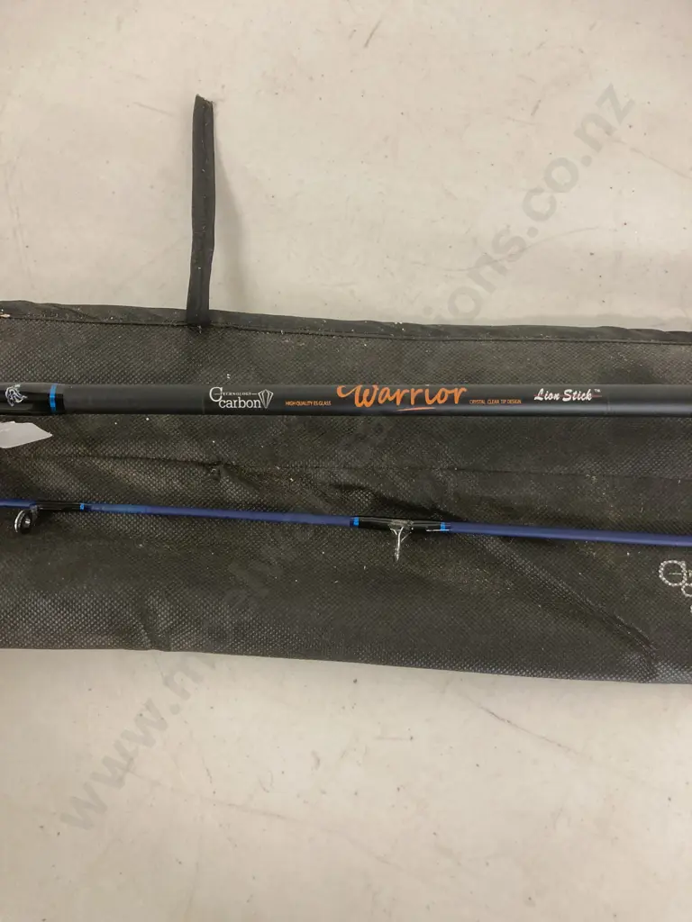 Warrior Lion Stick Model 2115-652 Length 6'5" Line Test 14-28lbs, 2 Piece - New Image 1++