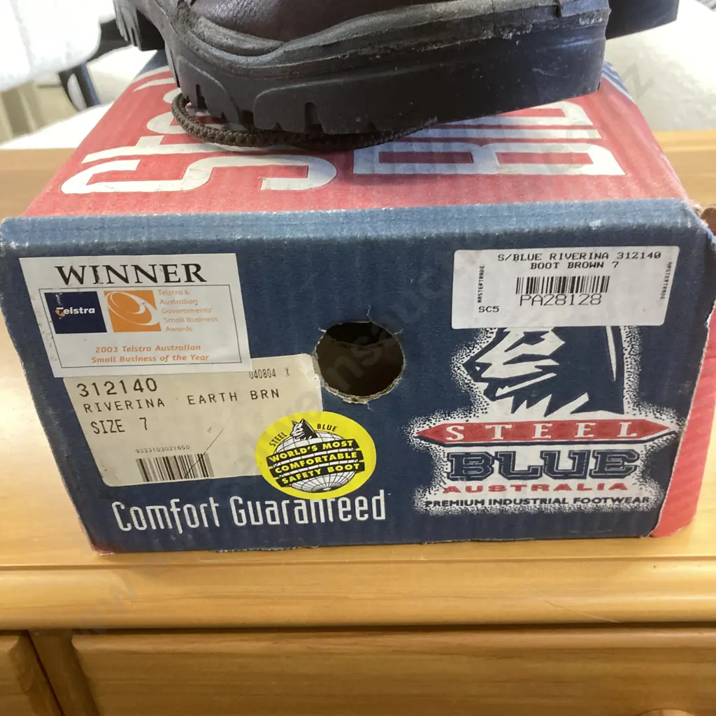 Steel Blue "Riverina" Ankle High Lace Up Hiker with Bump Cap - Brown Sz 7 Image 1++