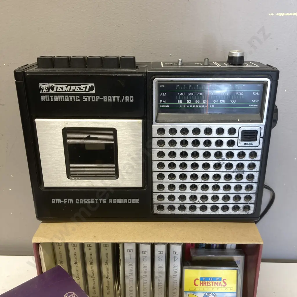 Vintage Tempest #2813 AM-FM Cassette Recorder With Assorted Cassette Tapes Image 1++