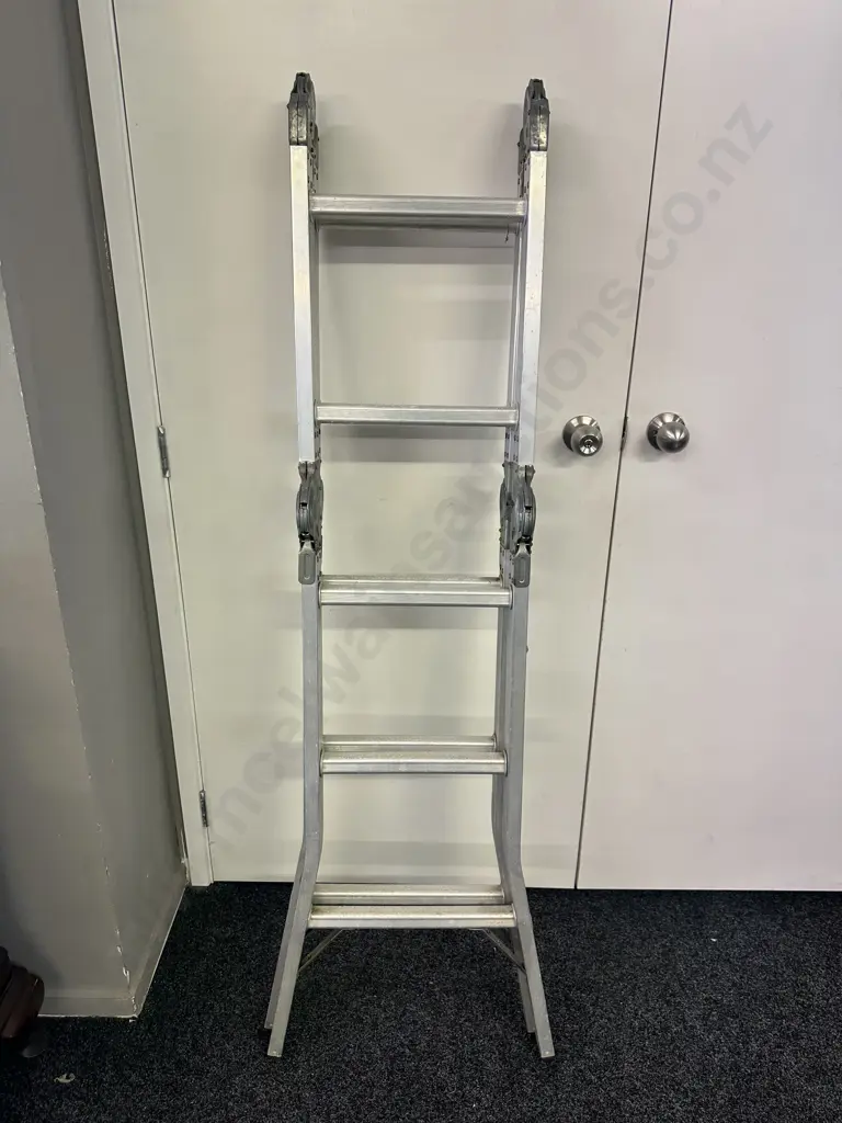 Gorilla Industrial Multi Ladder, 120Kg Image 1++