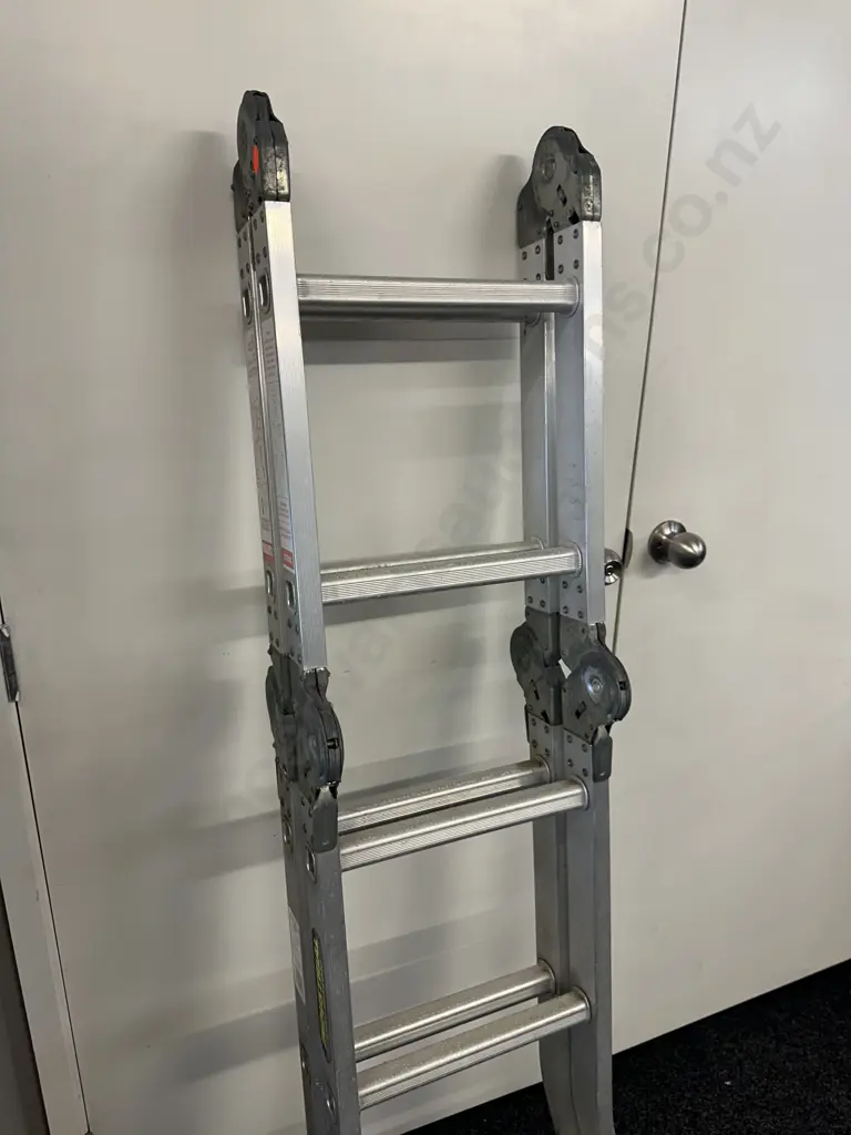 Gorilla Industrial Multi Ladder, 120Kg Image 1++