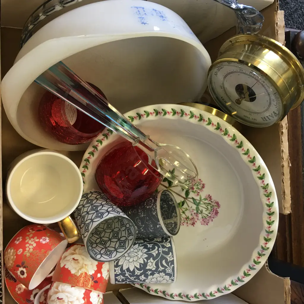 Box Of Assorted China & Glass Items Image 1++