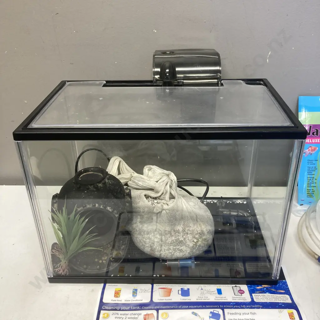 Small Glass Fish Tank H26 W36 D22cm With Accessories Image 1++