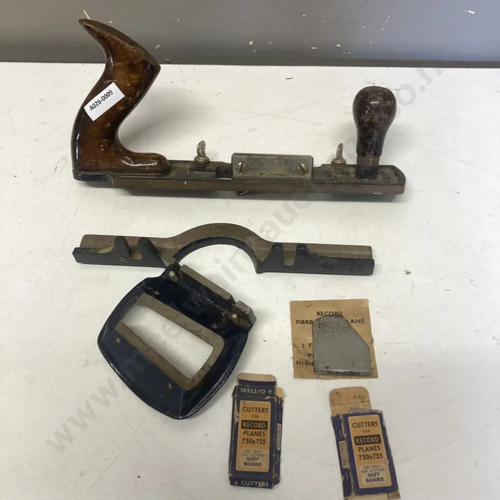Vintage Record No. 735 Combined Hard & Softboard Plane With Cutters - England (1955-1980) Image 1++