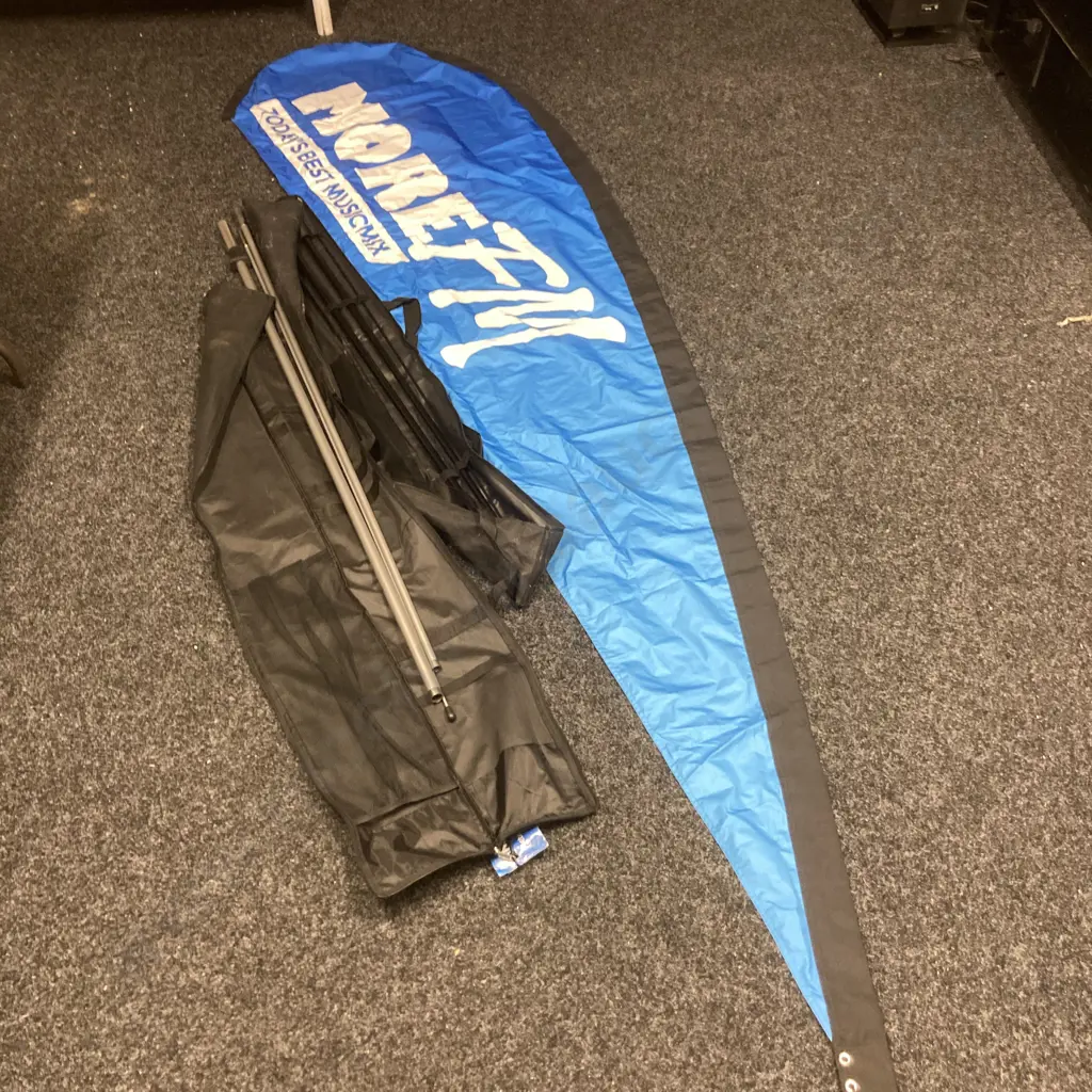 Teardrop Flag & 2 Lots Of Poles Image 1++