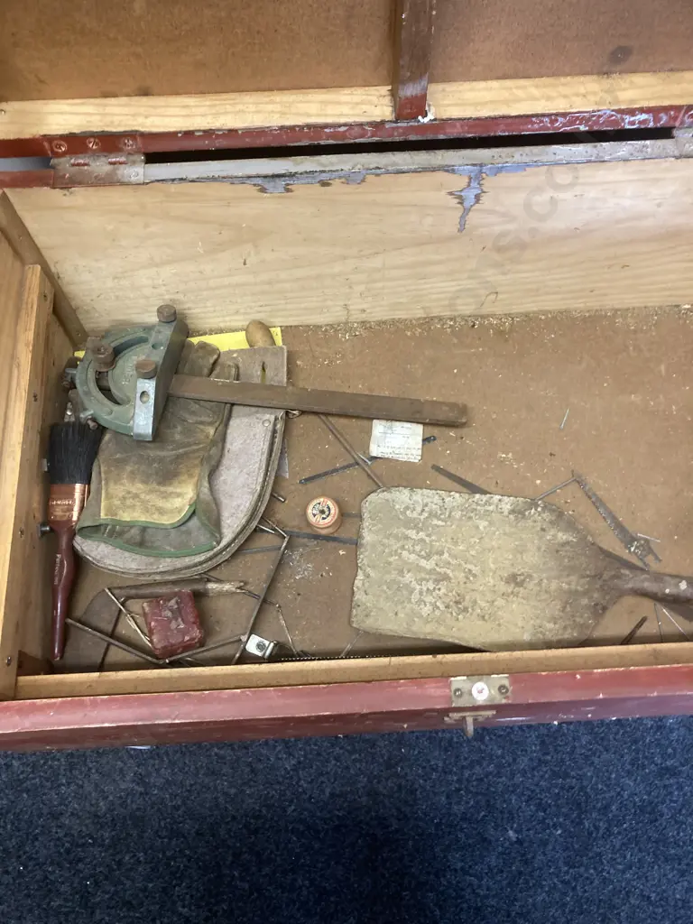 Vintage Wooden Carpenters Trunk, (H30 W76 D46cm) Lockable With Hinged Lid - Balance Scales, Vintage & Antique Tools Etc Image 1++