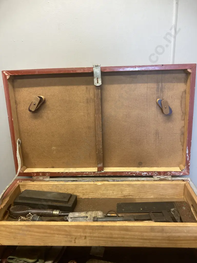 Vintage Wooden Carpenters Trunk, (H30 W76 D46cm) Lockable With Hinged Lid - Balance Scales, Vintage & Antique Tools Etc Image 1++