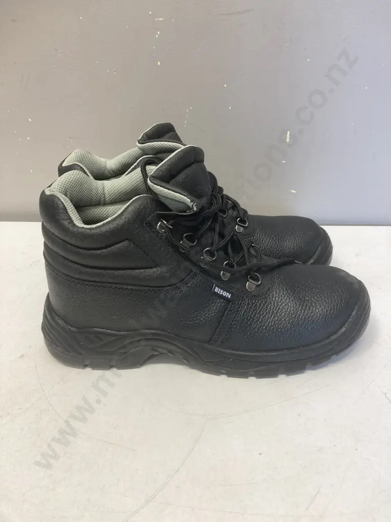 Bison Duty Safety Boots - Black, Sz 9 Image 1++